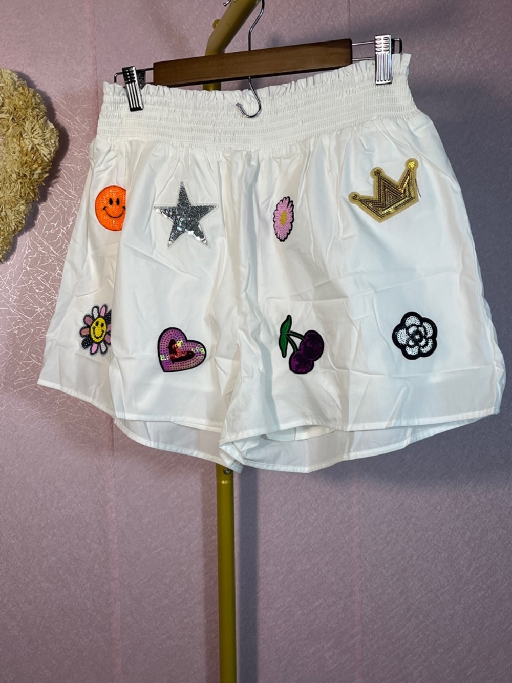 Entro White Patch Appliqué Athletic Shorts